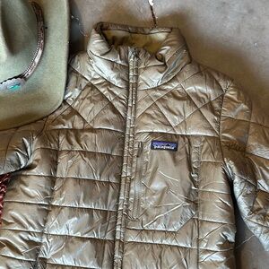 Patagonia Olive Green Quilted Puffer Jacket
